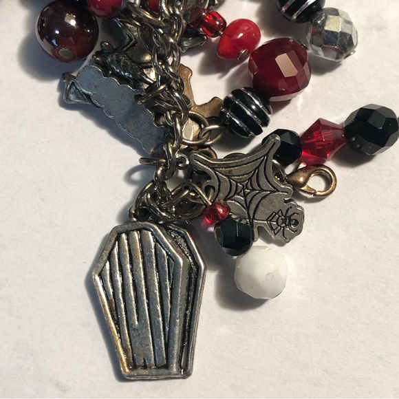 Gothic charm bracelet - Picture 6 of 16